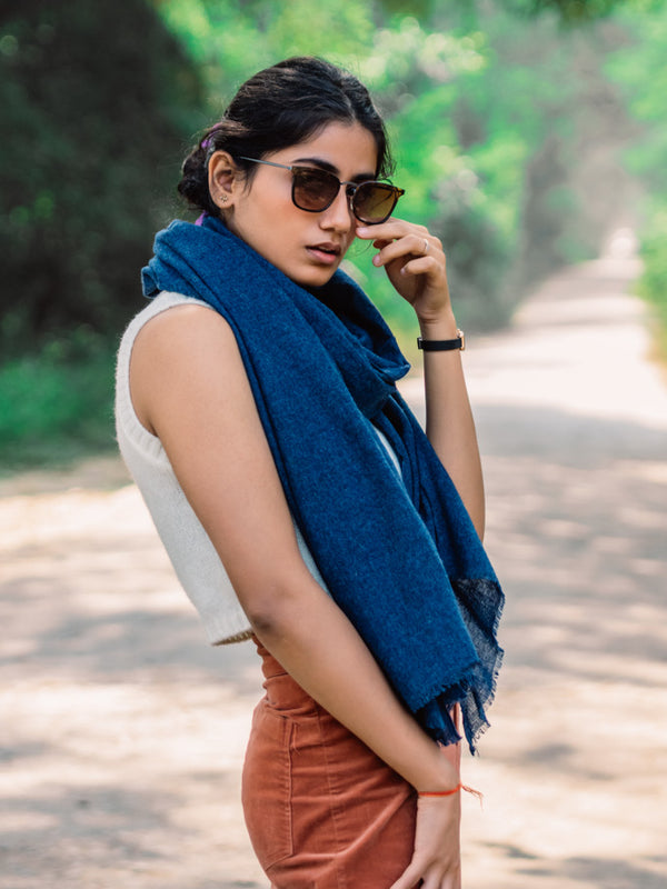 Blue Solid Lambswool Unisex Woollen Scarf