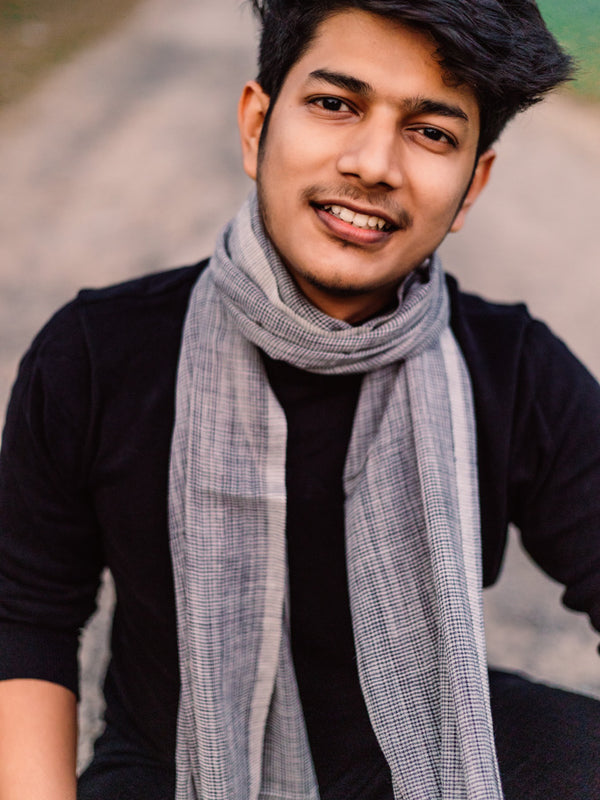 Grey Checkered Yarn-Dyed Lambswool Unisex Woollen Scarf