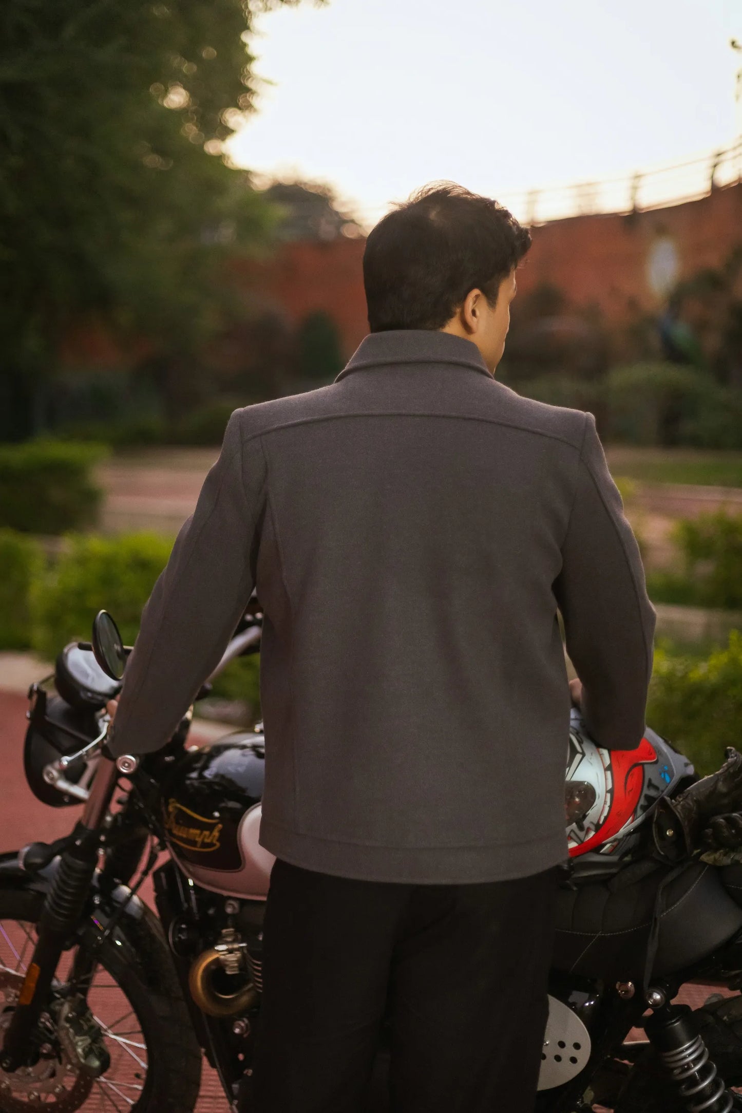 Men Trucker Jacket with Slant Kangaroo Pockets