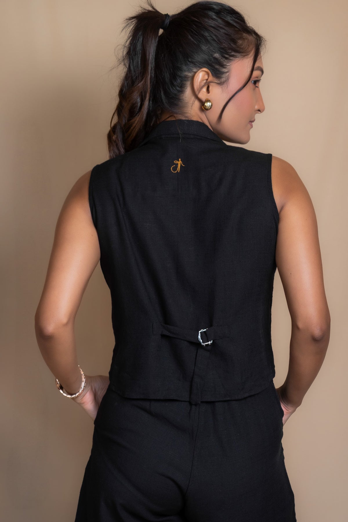 Women Solid Linen Waistcoat