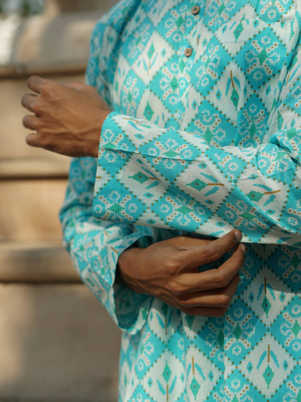 Blue & White Ethinc Motifs Handblock Printed Short Kurta