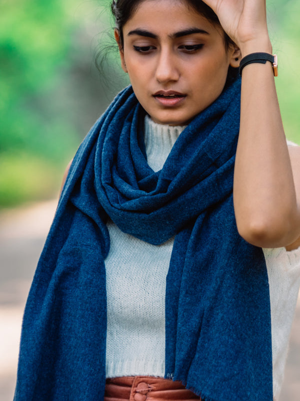 Blue Solid Lambswool Unisex Woollen Scarf