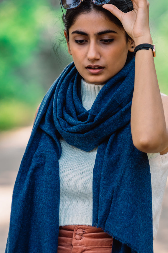 Blue Solid Lambswool Unisex Woollen Scarf