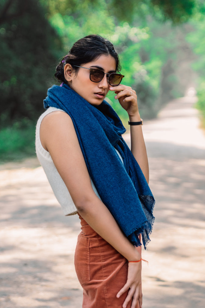 Blue Solid Lambswool Unisex Woollen Scarf