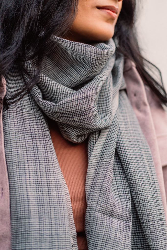 Grey Checkered Yarn-Dyed Lambswool Unisex Woollen Scarf